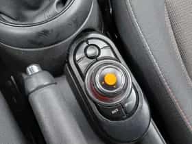 MINI Cooper (2017) thumbnail 9