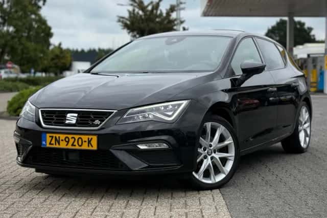 SEAT Leon (2019) thumbnail 1