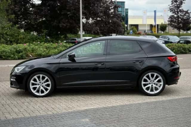 SEAT Leon (2019) thumbnail 2