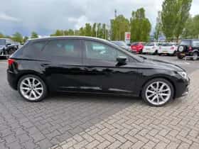 SEAT Leon (2019) thumbnail 10