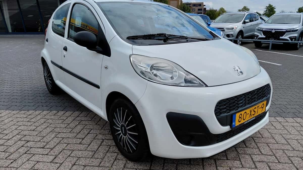 Peugeot 107 (2012) — foto 1