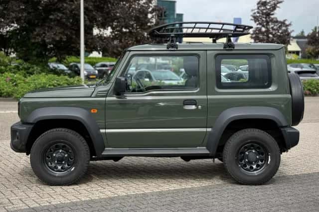 Suzuki JIMNY (2021) thumbnail 2