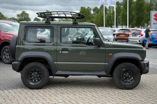 Suzuki JIMNY (2021) thumbnail 6