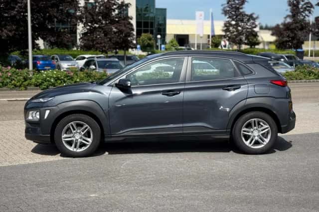 Hyundai Kona (2018) thumbnail 2