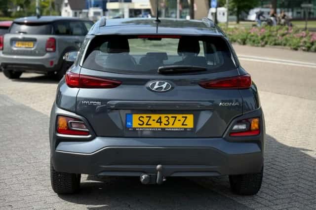 Hyundai Kona (2018) thumbnail 4
