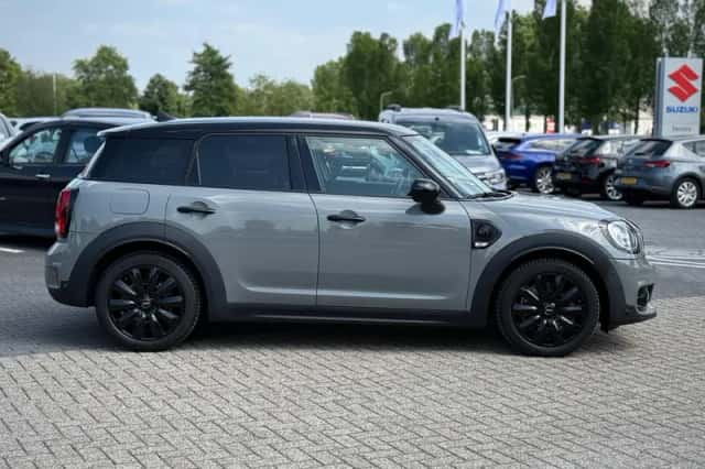 MINI Countryman (2019) thumbnail 6