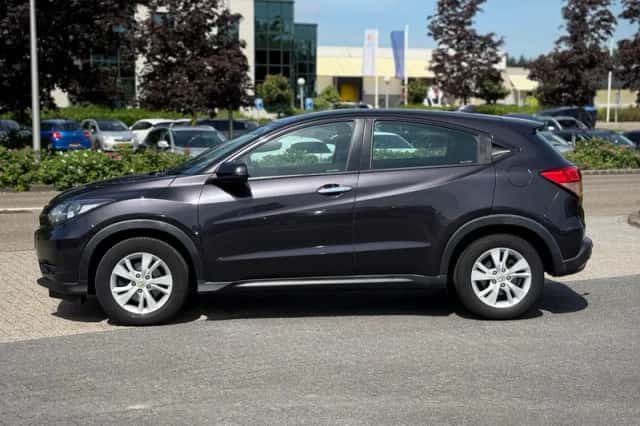 Honda HR-V (2017) thumbnail 2