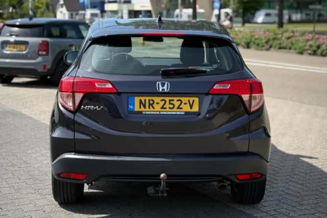 Honda HR-V (2017) thumbnail 4