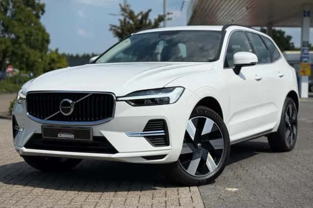 Volvo XC60 (2022) thumbnail 1
