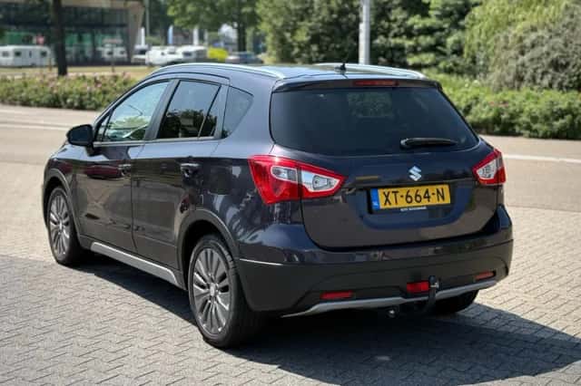 Suzuki SX4 S-Cross (2014) thumbnail 3