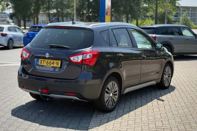 Suzuki SX4 S-Cross (2014) thumbnail 5