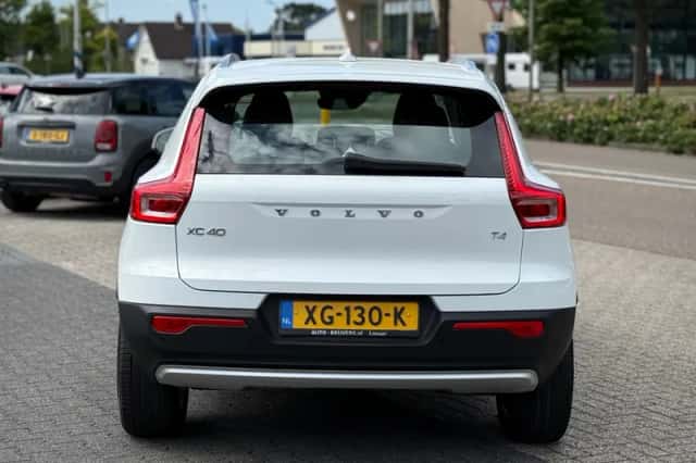 Volvo XC40 (2019) thumbnail 4