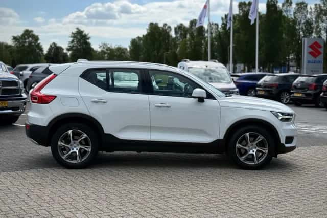 Volvo XC40 (2019) thumbnail 6