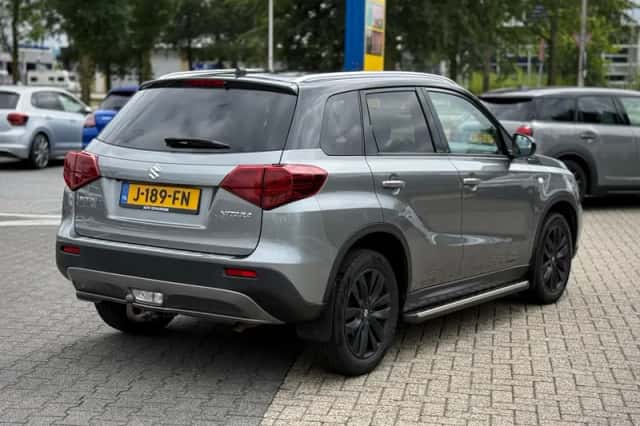 Suzuki Vitara (2020) thumbnail 5