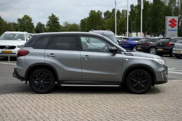 Suzuki Vitara (2020) thumbnail 6