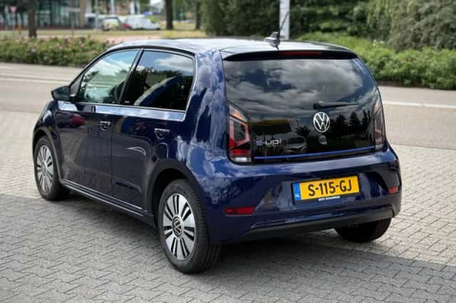 Volkswagen E-UP (2021) thumbnail 3