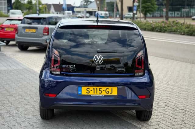 Volkswagen E-UP (2021) thumbnail 4