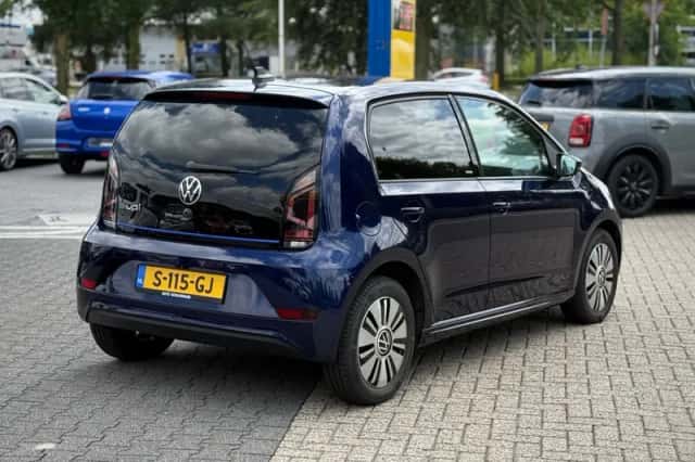 Volkswagen E-UP (2021) thumbnail 5