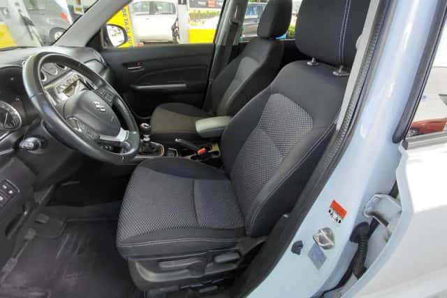 Suzuki Vitara (2020) thumbnail 3