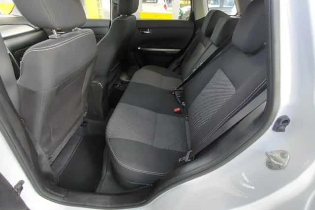 Suzuki Vitara (2020) thumbnail 4