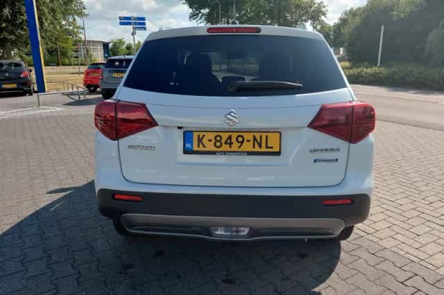 Suzuki Vitara (2020) thumbnail 6