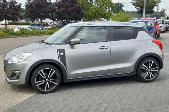 Suzuki Swift (2019) thumbnail 3