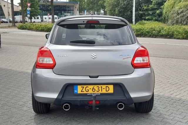 Suzuki Swift (2019) thumbnail 5