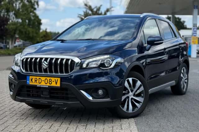 Suzuki S-CROSS (2017) thumbnail 1