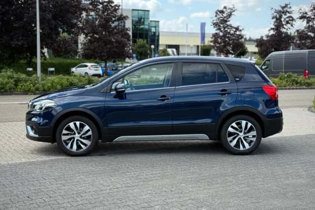 Suzuki S-CROSS (2017) thumbnail 2