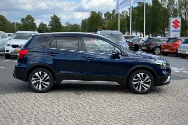 Suzuki S-CROSS (2017) thumbnail 6