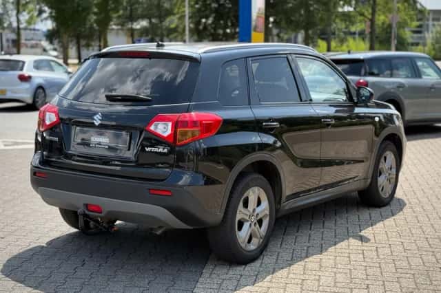 Suzuki Vitara (2018) thumbnail 5