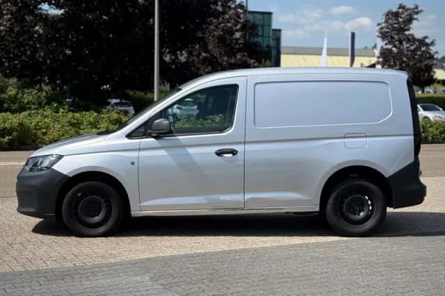 Volkswagen Caddy (2023) thumbnail 2