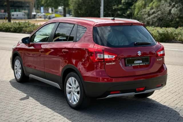 Suzuki SX4 S-Cross (2020) thumbnail 3