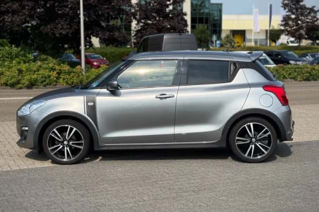 Suzuki Swift (2019) thumbnail 2