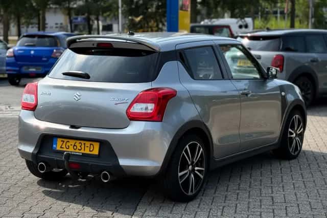 Suzuki Swift (2019) thumbnail 5