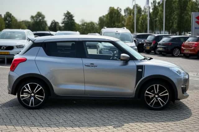 Suzuki Swift (2019) thumbnail 6