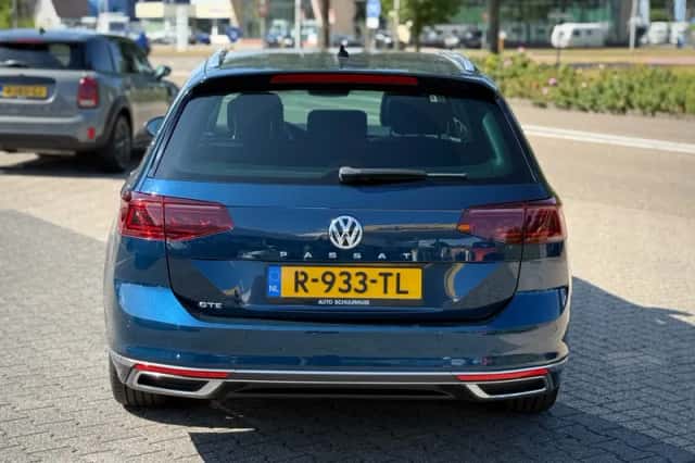 Volkswagen Passat (2020) thumbnail 4