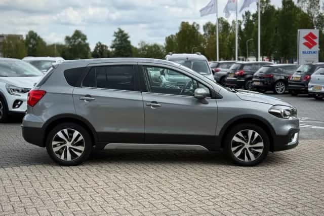 Suzuki S-CROSS (2021) thumbnail 6