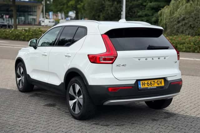 Volvo XC40 (2020) thumbnail 3