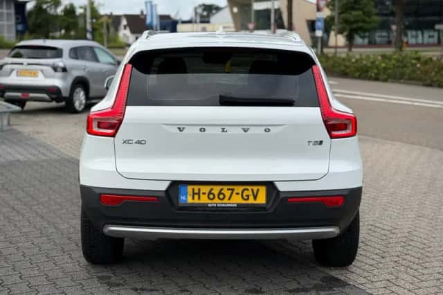 Volvo XC40 (2020) thumbnail 4
