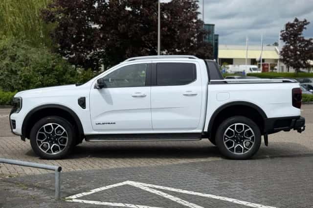 Ford Ranger (2024) thumbnail 2