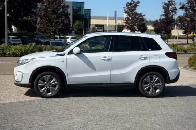 Suzuki Vitara (2020) thumbnail 2