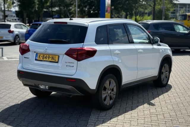 Suzuki Vitara (2020) thumbnail 5