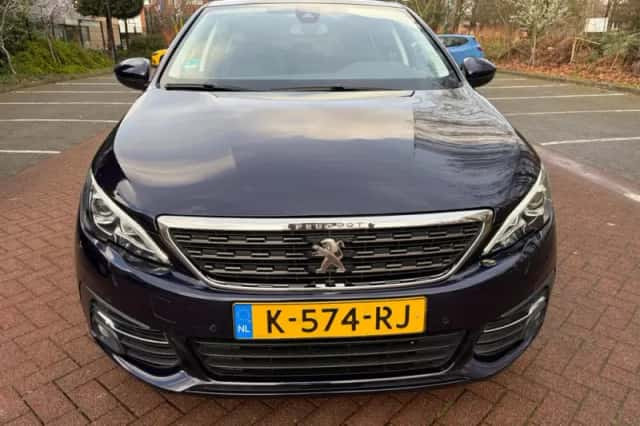 Peugeot 308 (2021) thumbnail 2
