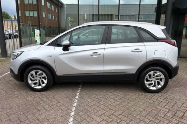Opel Crossland X (2018) thumbnail 3