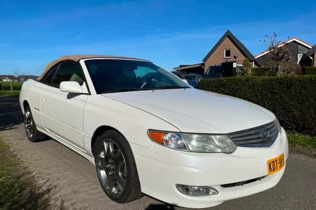 Toyota Camry (2004) thumbnail 1