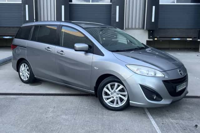 Mazda 5 (2012) thumbnail 4