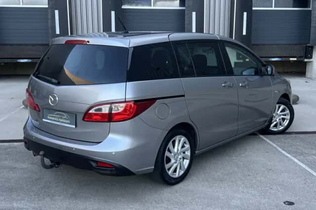 Mazda 5 (2012) thumbnail 6
