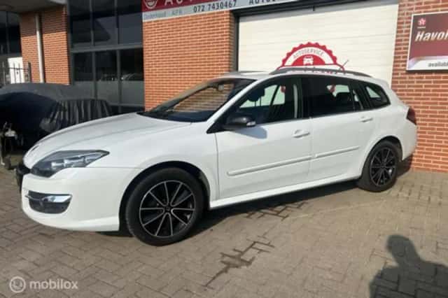 Renault Laguna (2012) thumbnail 3