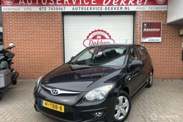 Hyundai i30 (2012) thumbnail 1